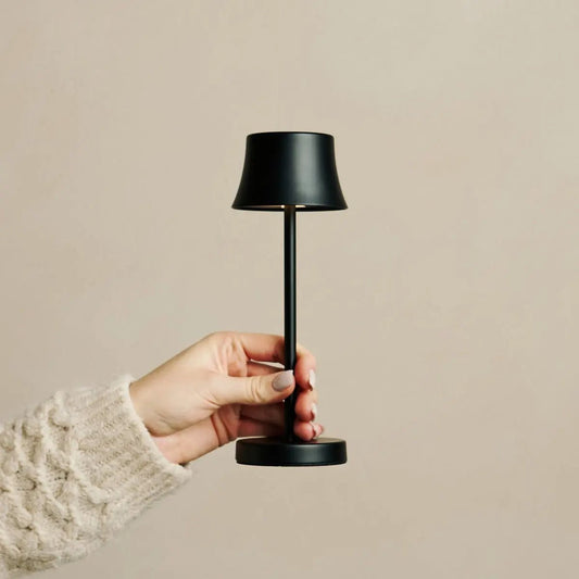 Kombi-Set Profi | 8 x De Pijp Mini Midnight Black wiederaufladbare Tischlampen mit Ladestation