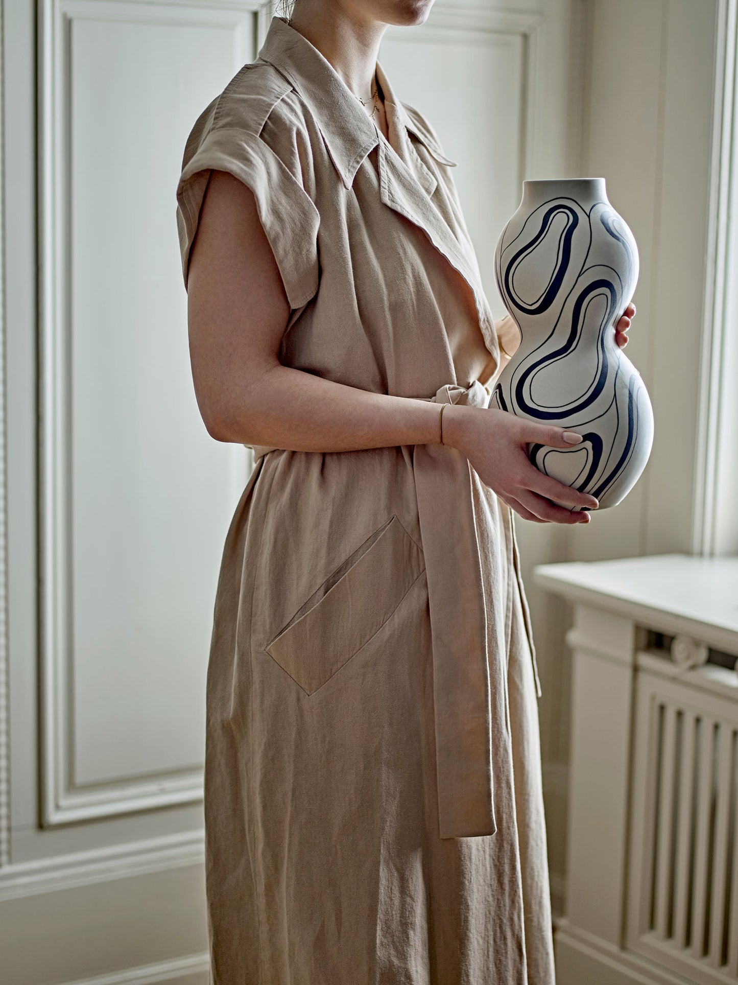 Bloomingville Nicola Vase, Schwarz, Steingut