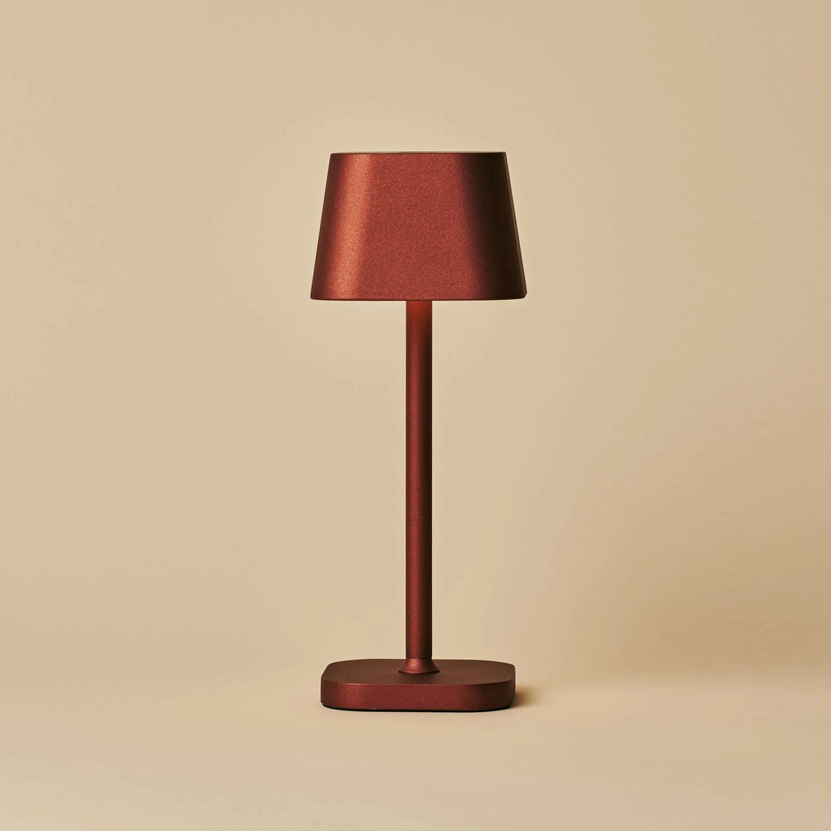 Ava Bronze wiederaufladbare Tischlampe | Stilvoll, kabellos und dimmbar