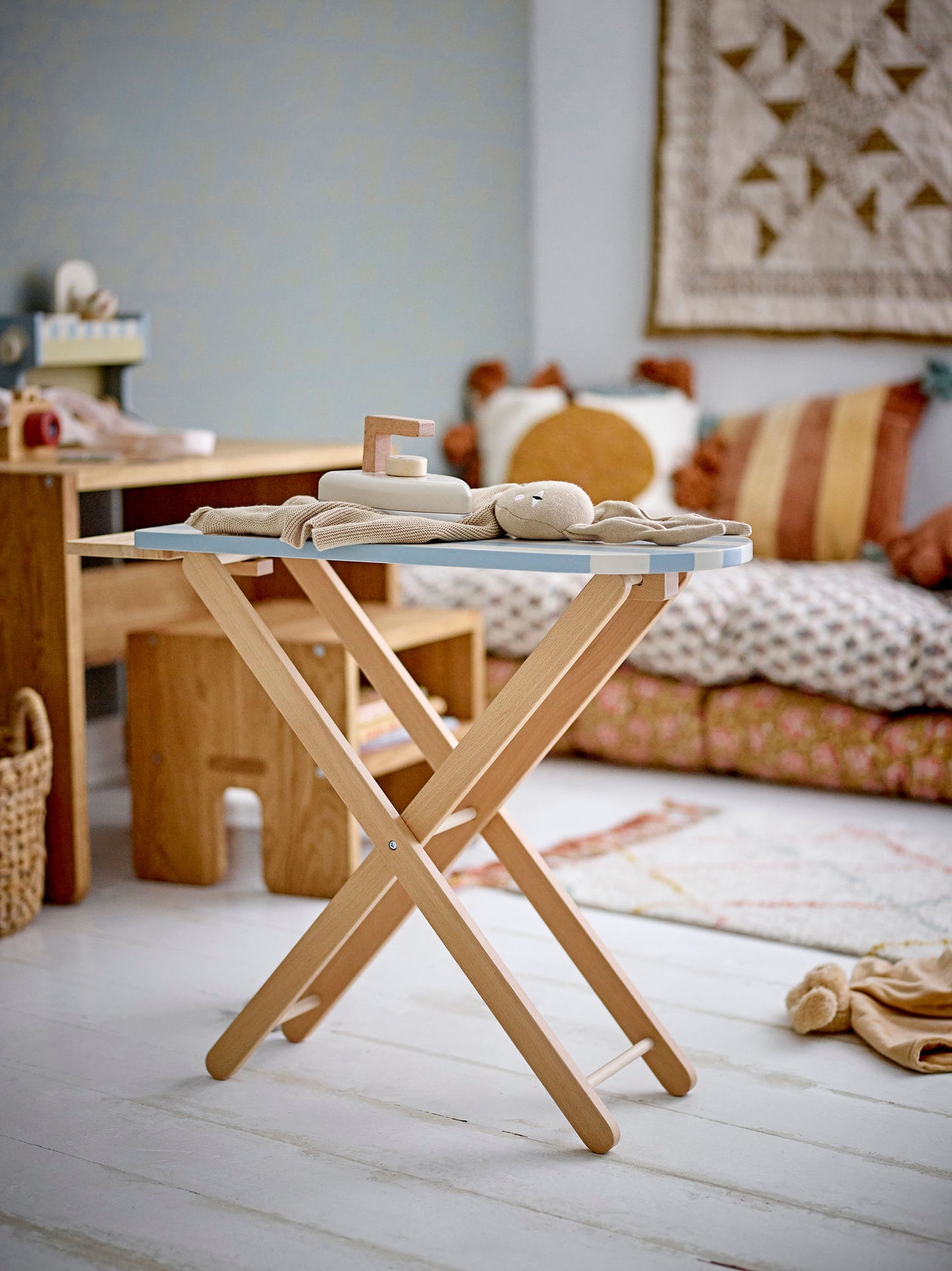 Bloomingville MINI Sande Spielzeug Bügelbrett & Bügeleisen, Blau, FSC®100%, MDF