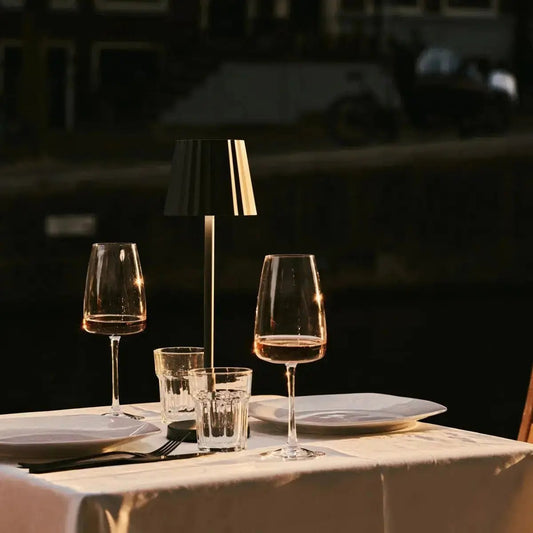 Kombi-Set Profi | 4 x wiederaufladbare Tischlampen mit Ladestation