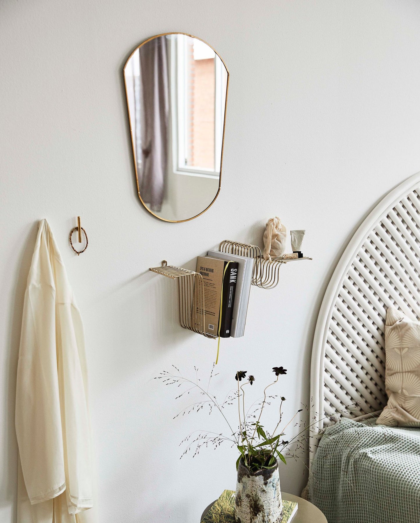 Nordal A/S BRAVA shelf - golden finish