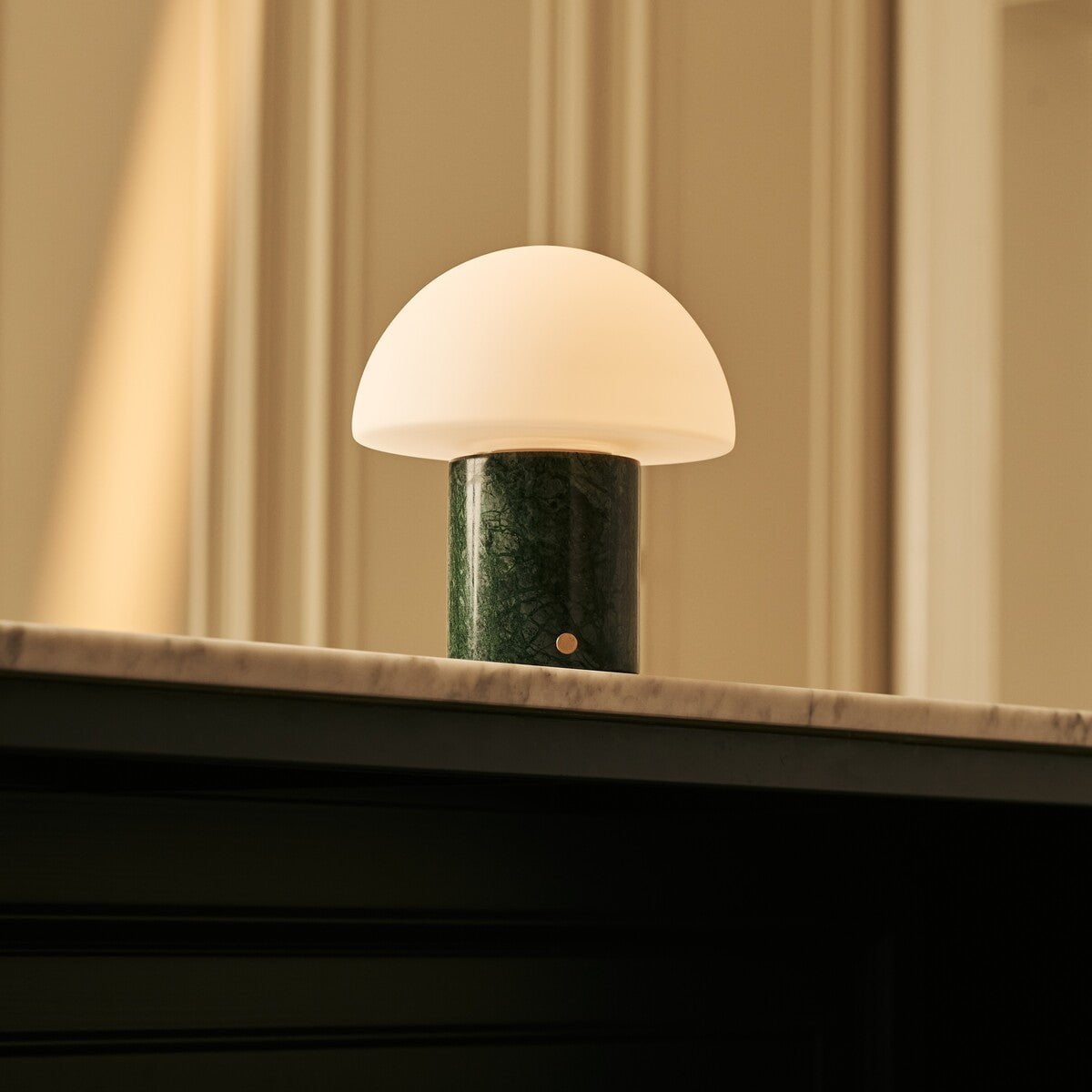 Maris Green – Marble wiederaufladbare Tischlampe | dimmbar