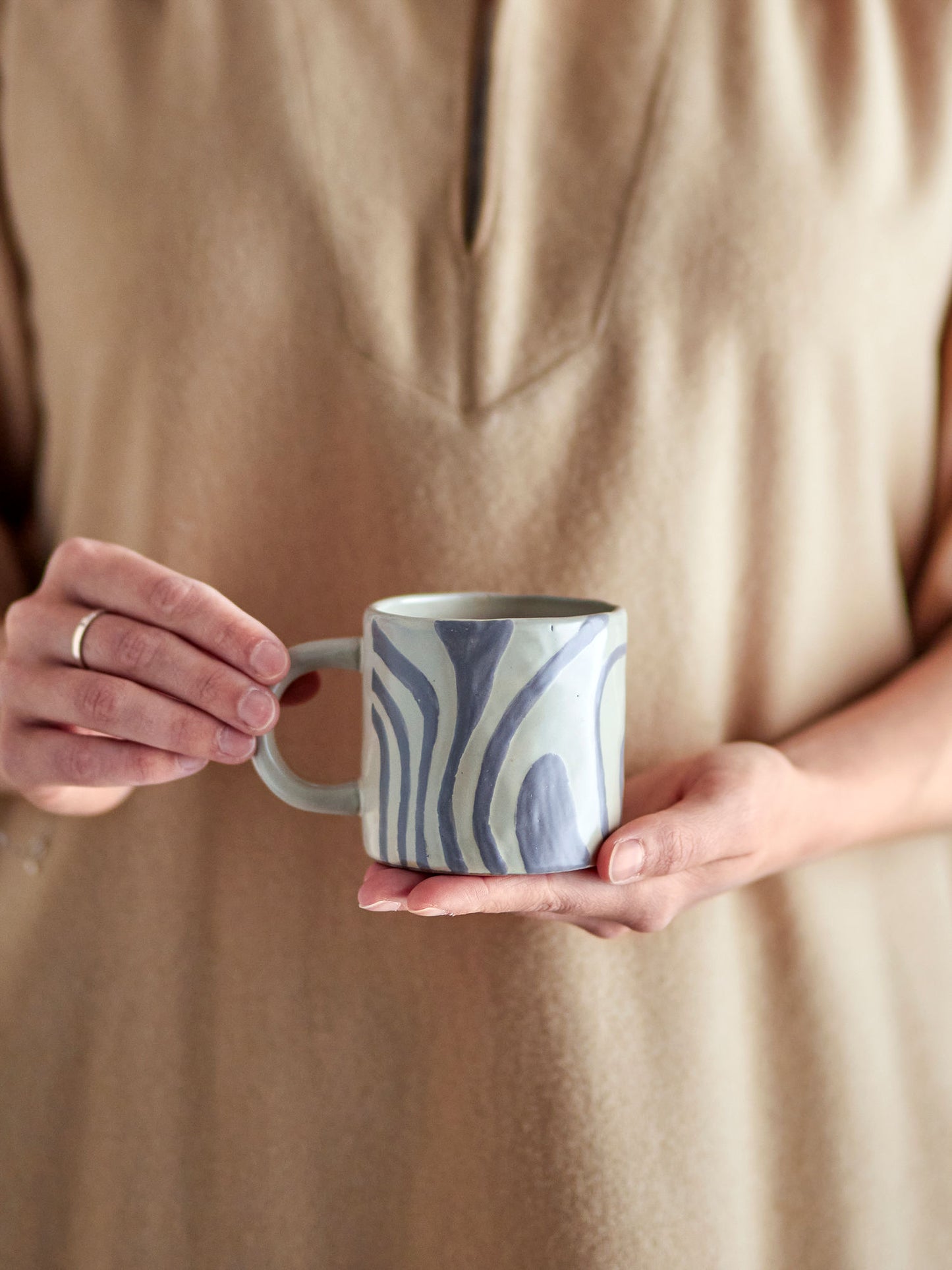 Bloomingville Ninka Tasse, Grau, Steingut