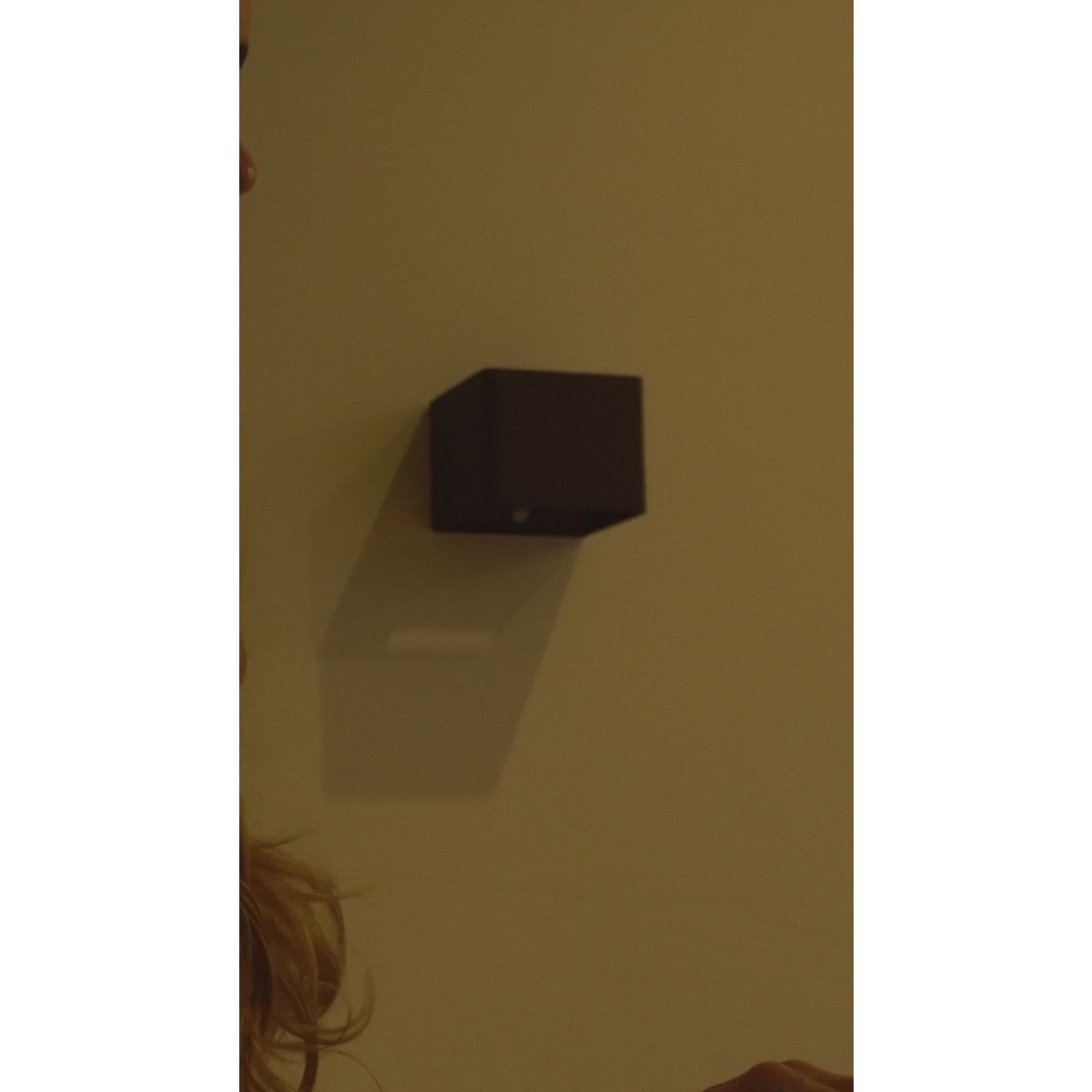 Tess Stone Grey Wiederaufladbare Wandleuchte | Bewegungssensor