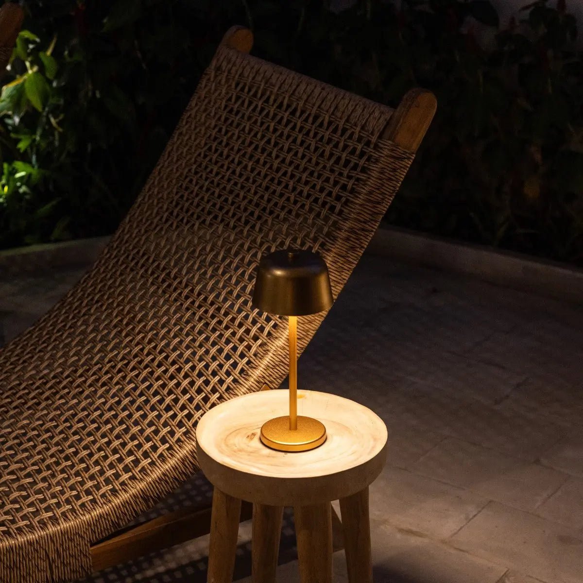 Anton Gold wiederaufladbare Tischlampe
