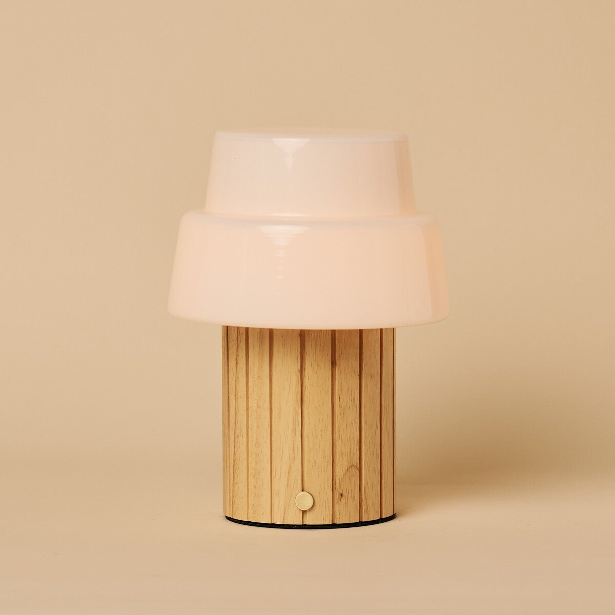 Lio Hellbraune wiederaufladbare Tischlampe