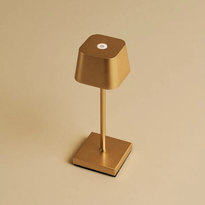 Sarphati Mini Gold Akku-Tischlampe | Wiederaufladbar über Ladestation