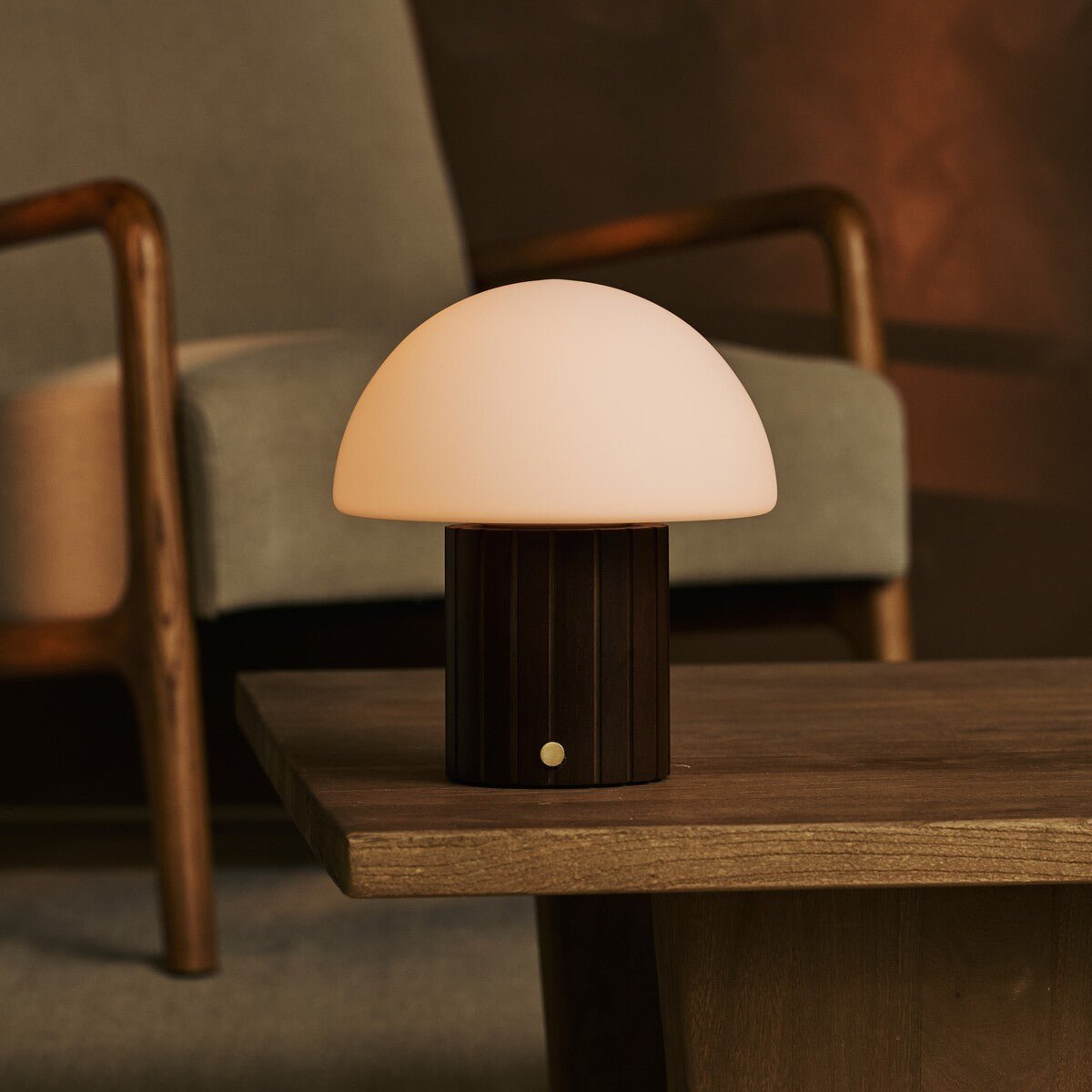 Siebe Dunkelbraune wiederaufladbare Tischlampe