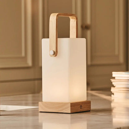Harper Hellbraune Holzlampe | Tragbar, wiederaufladbar und vielseitig