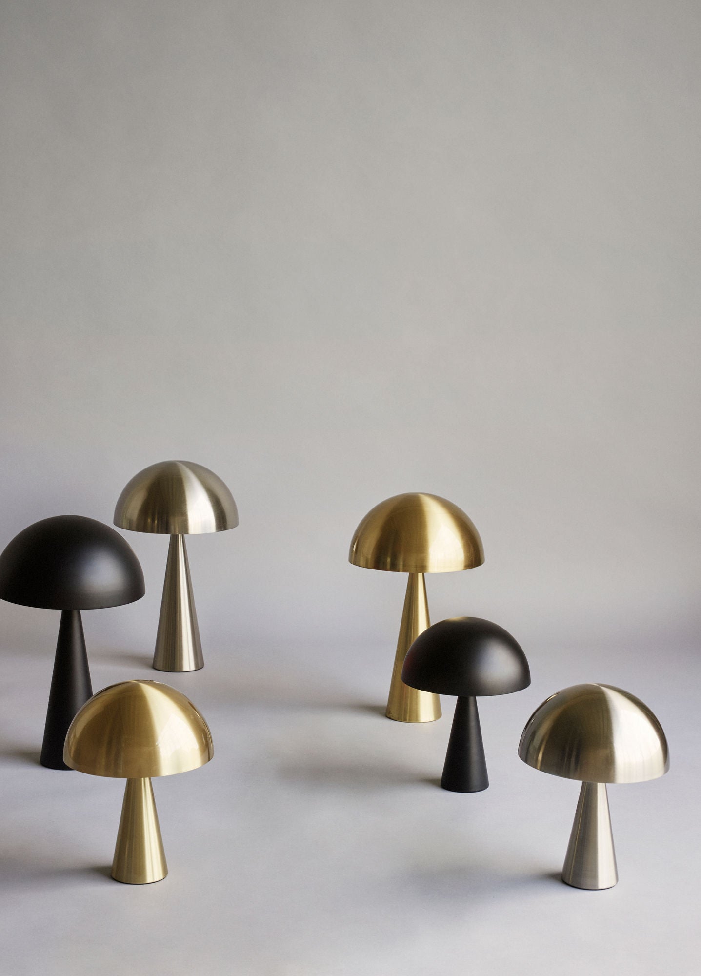 Hübsch Mush Tischlampe Mini Nickel