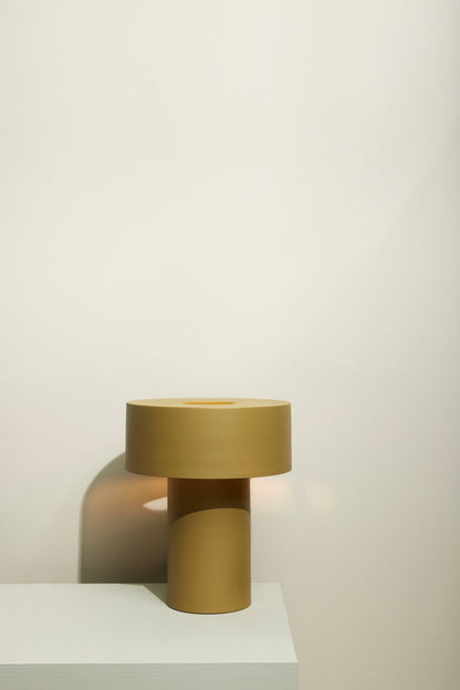 Hübsch Aki Tischlampe Khaki