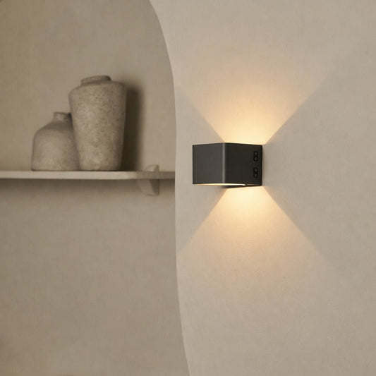 Tess Stone Grey Wiederaufladbare Wandleuchte | Bewegungssensor