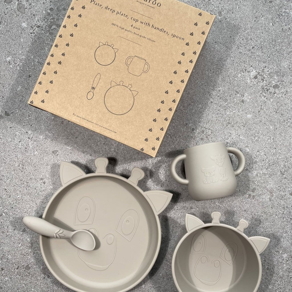 Lykke Silikon-Geschirrset 4er-Pack Giraffe-Cobblestone