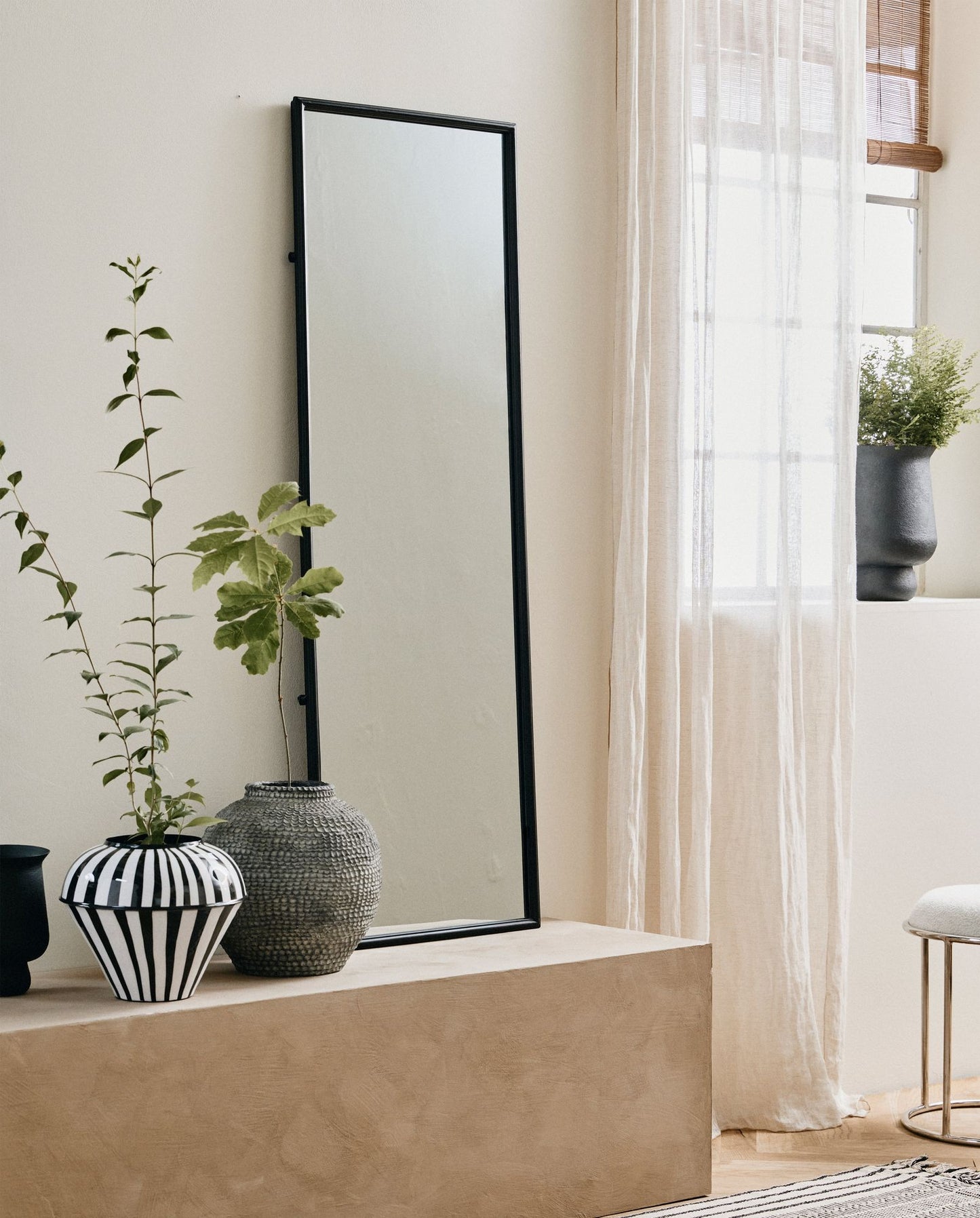Nordal A/S DOWNTOWN mirror, L - black