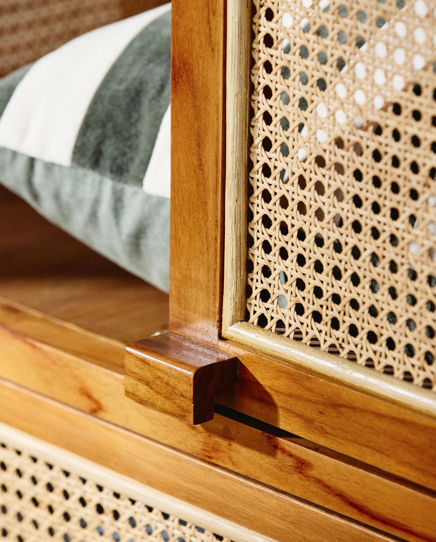 Nordal MERGE Kommode, natur mit Rattan
