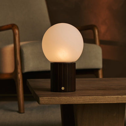 Nadine Dunkelbraune wiederaufladbare Tischlampe