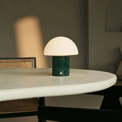 Maris Green – Marble wiederaufladbare Tischlampe | dimmbar
