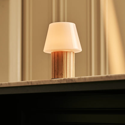 Lex Hellbraune wiederaufladbare Tischlampe