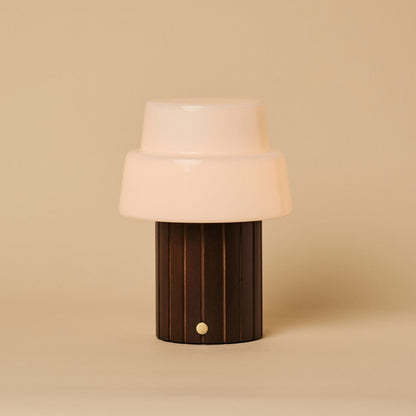 Lio Dunkelbraune wiederaufladbare Tischlampe