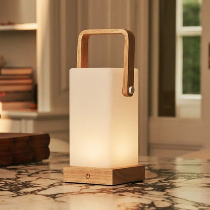 Harper Hellbraune Holzlampe | Tragbar, wiederaufladbar und vielseitig