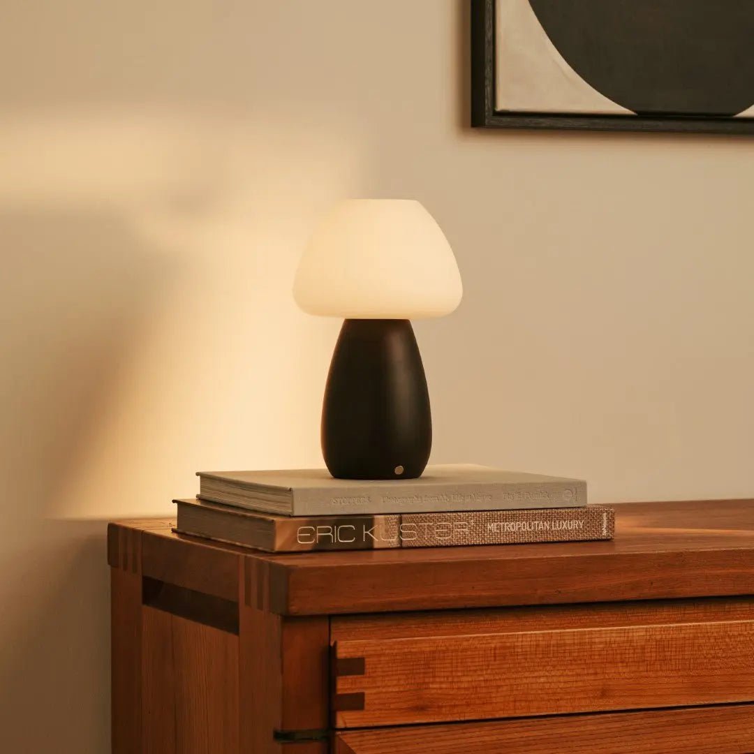 Bär dunkelbraune wiederaufladbare Lampe