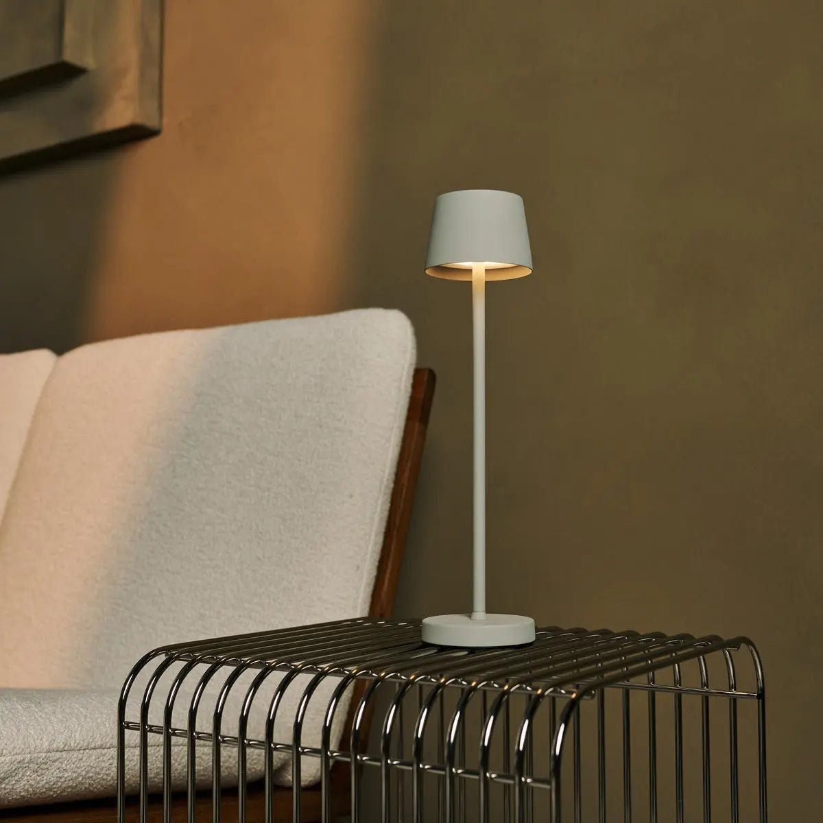 Vondel Mini Shadow Grey Akku-Lampe | Dimmbar und perfekt für das Gastgewerbe