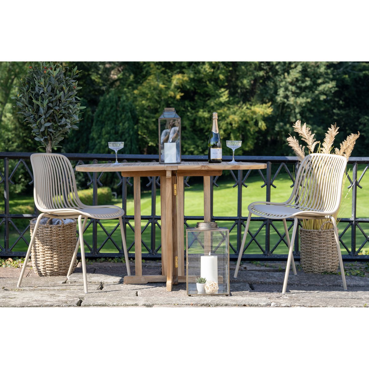 Branson 4er Set Gartenstühle – Sand, stapelbar