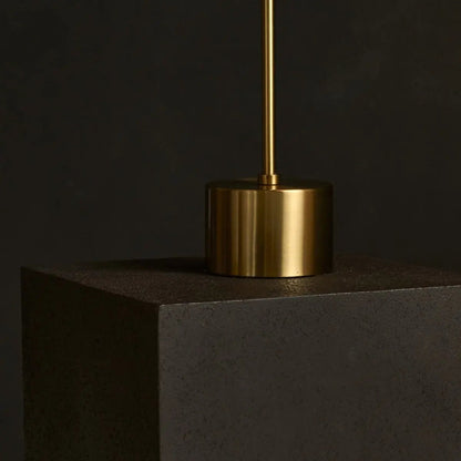 Livia goldene Metalllampe mit Holz | skandinavisches Design