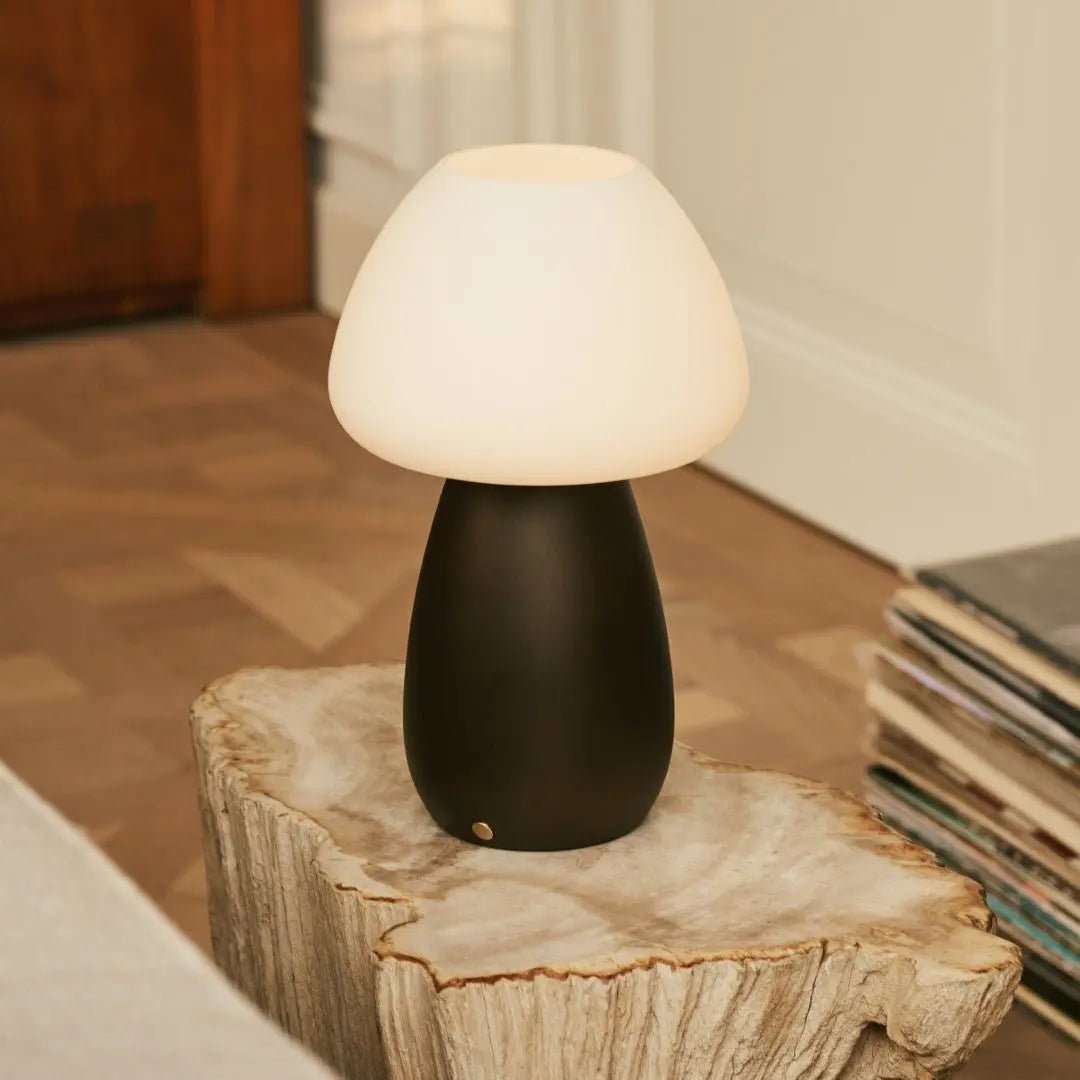 Bär dunkelbraune wiederaufladbare Lampe