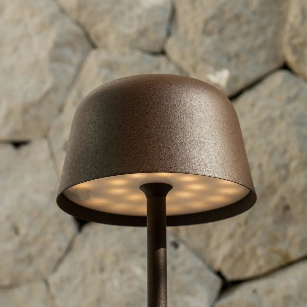 Anton Mokkabraune wiederaufladbare Tischlampe