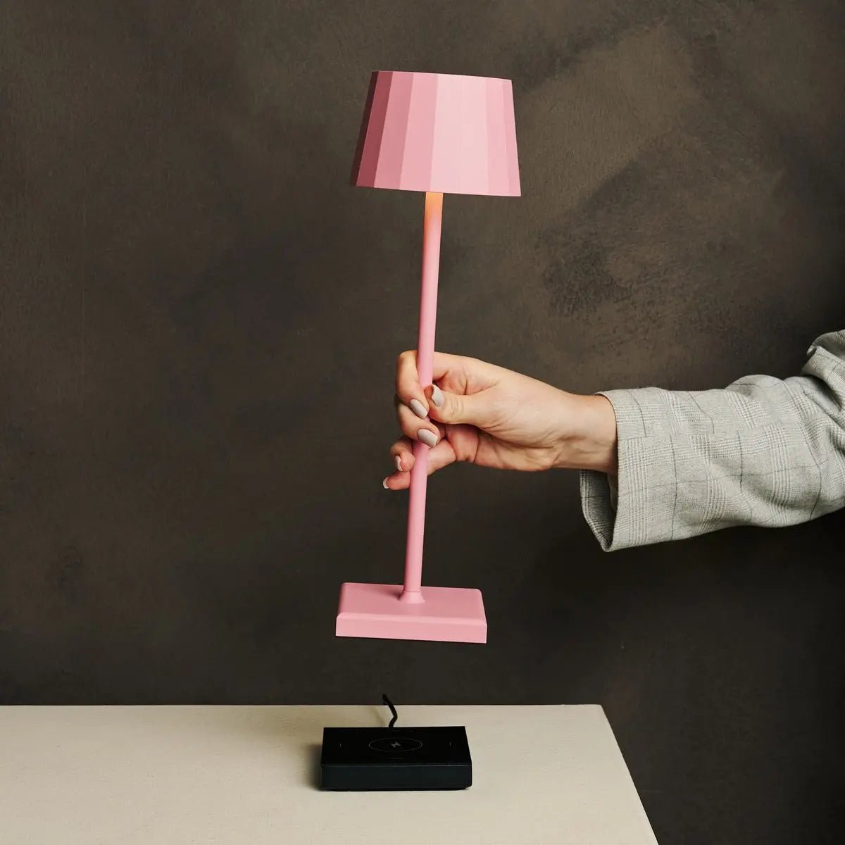 Wouter wiederaufladbare Tischlampe | flamingo pink