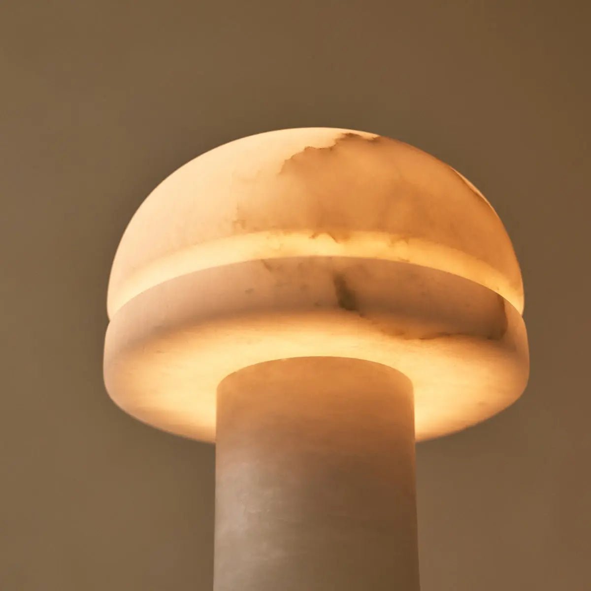 Leonardo Stilvolle Alabasterlampe | Elegante Beleuchtung
