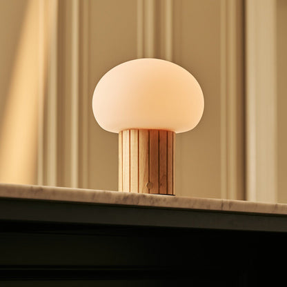 Pieter Hellbraune wiederaufladbare Tischlampe