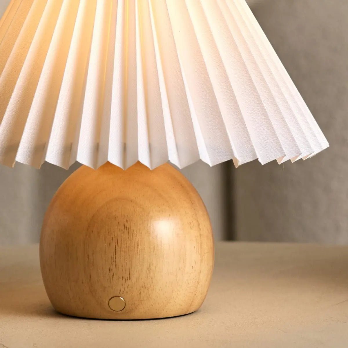 Nathalie retro wiederaufladbare Lampe, handgefertigt