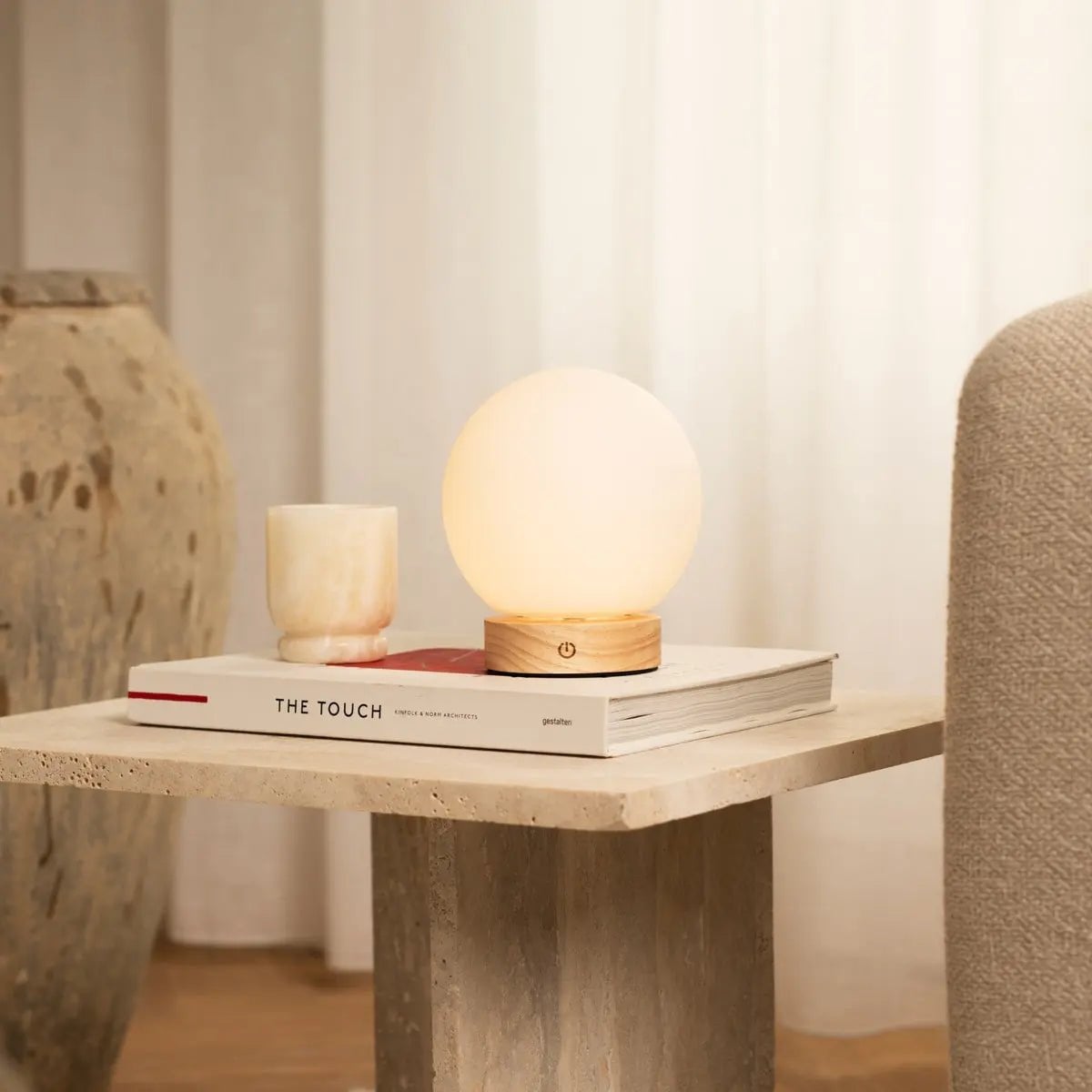 Flore Hellbraune Holzlampe | Wiederaufladbare kabellose Beleuchtung