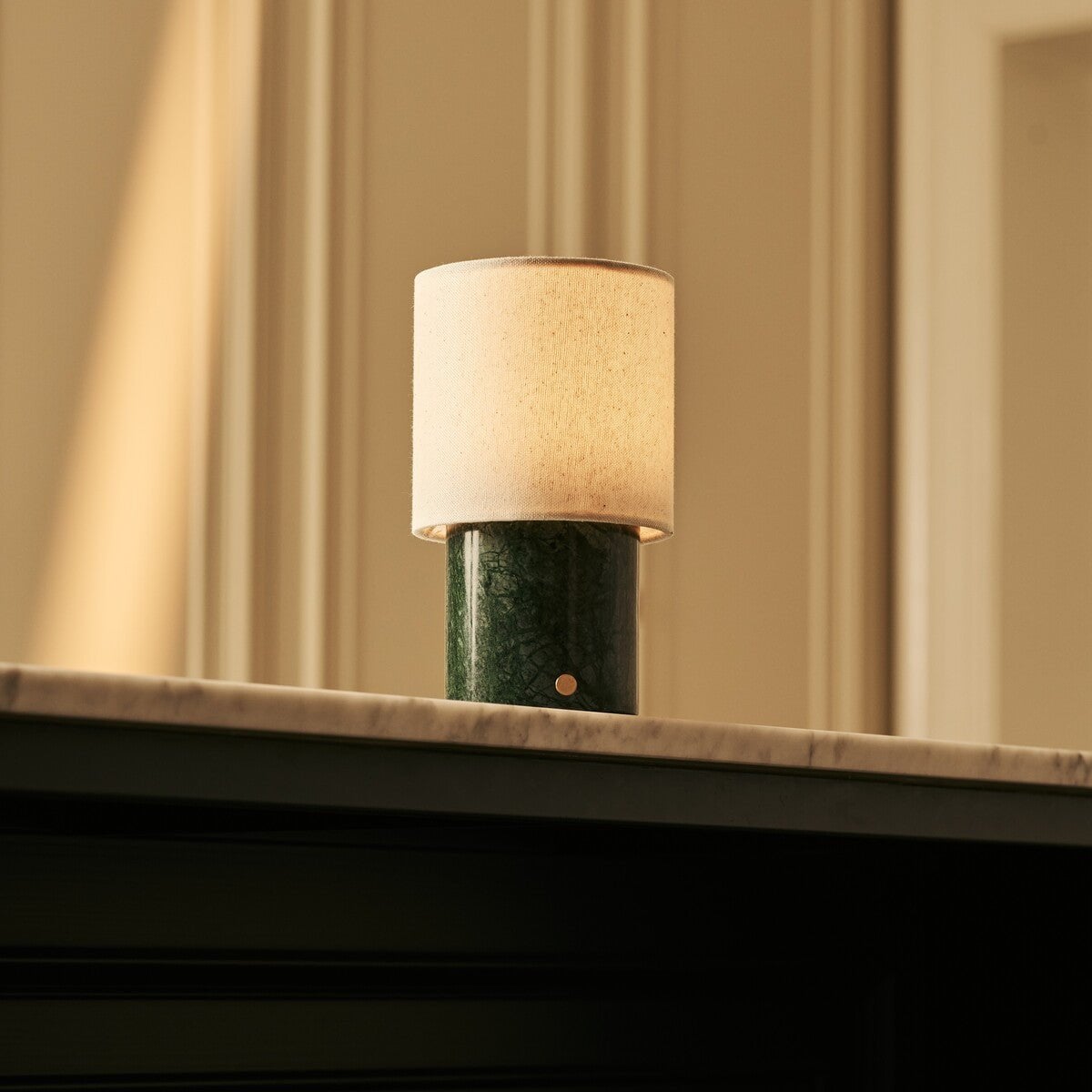 Dou Marmor | wiederaufladbare Tischlampe