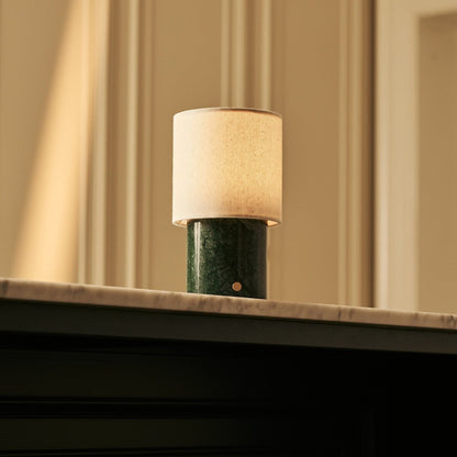 Dou Marmor | wiederaufladbare Tischlampe