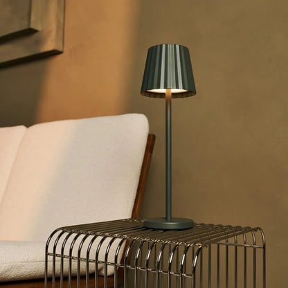 Kombi-Set Profi | 4 x wiederaufladbare Tischlampen mit Ladestation