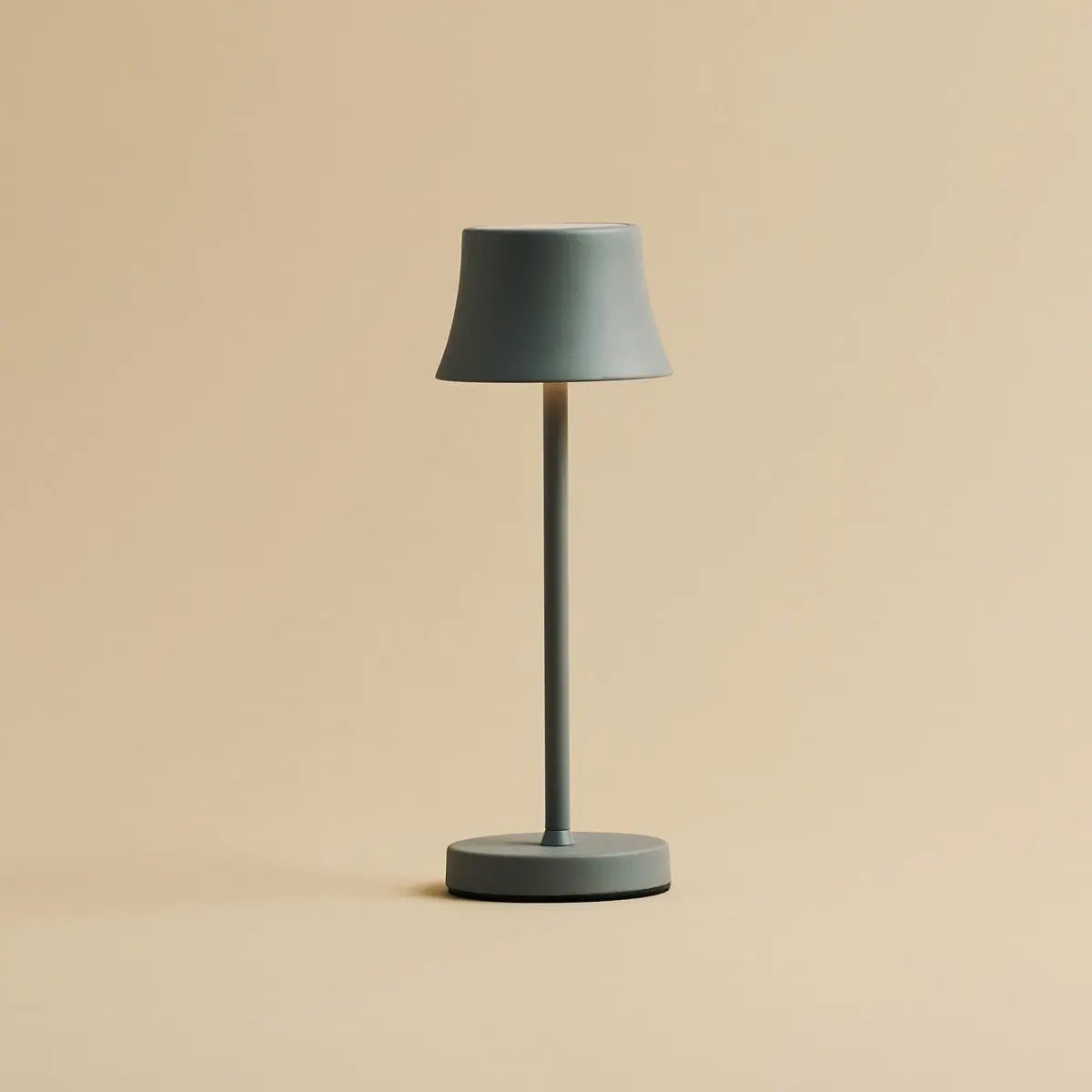 Kombi-Set Profi | 8 x De Pijp Mini Mouse Grey wiederaufladbare Tischlampen & 1 x Central Station Ladestation