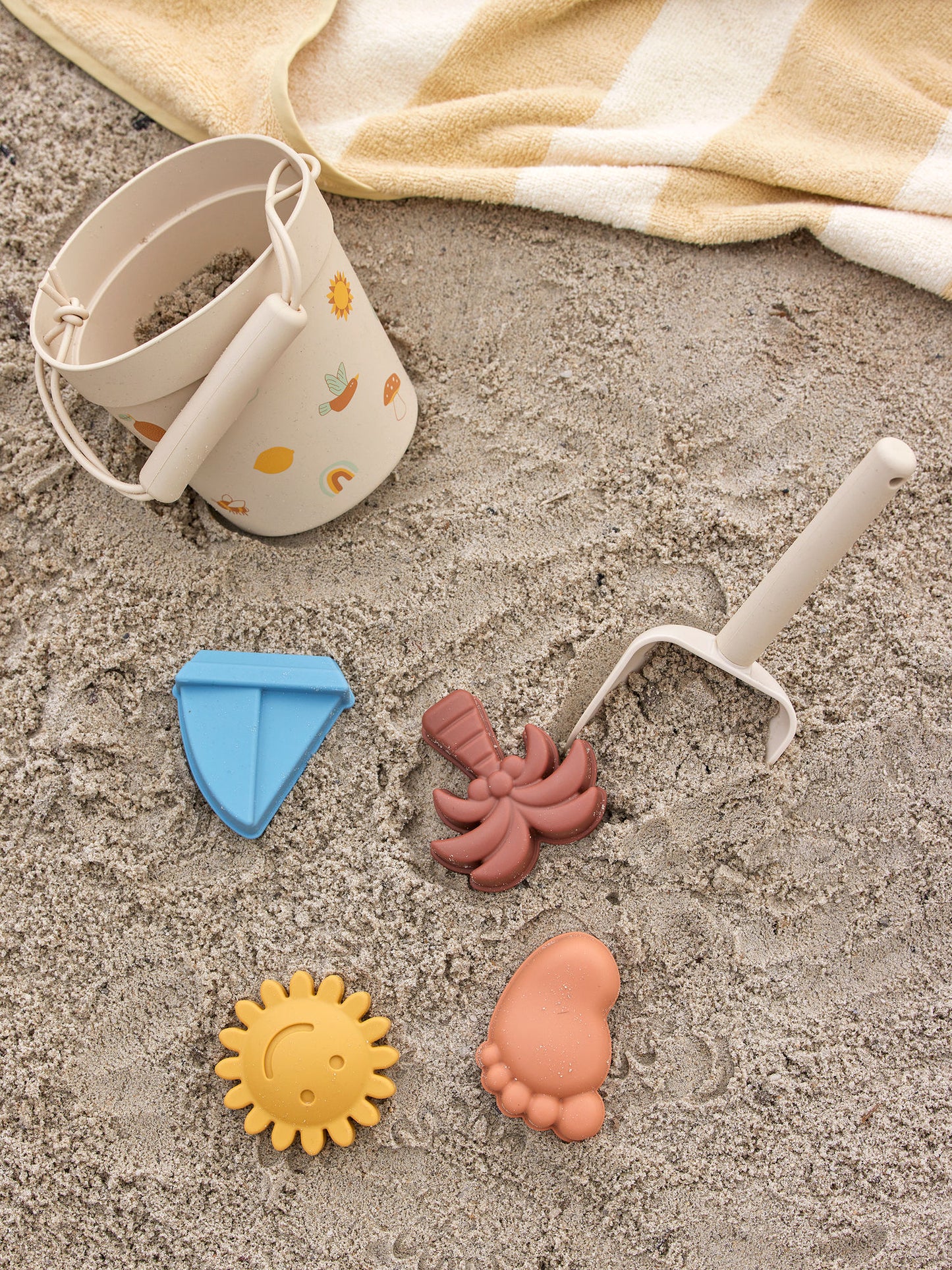 Bloomingville MINI Agnes Strand- und Sandspielzeug, Bunt, Silikon