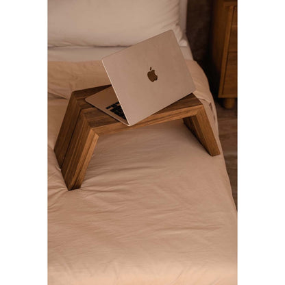 Der Ashley Cocoon Tisch – Natur
