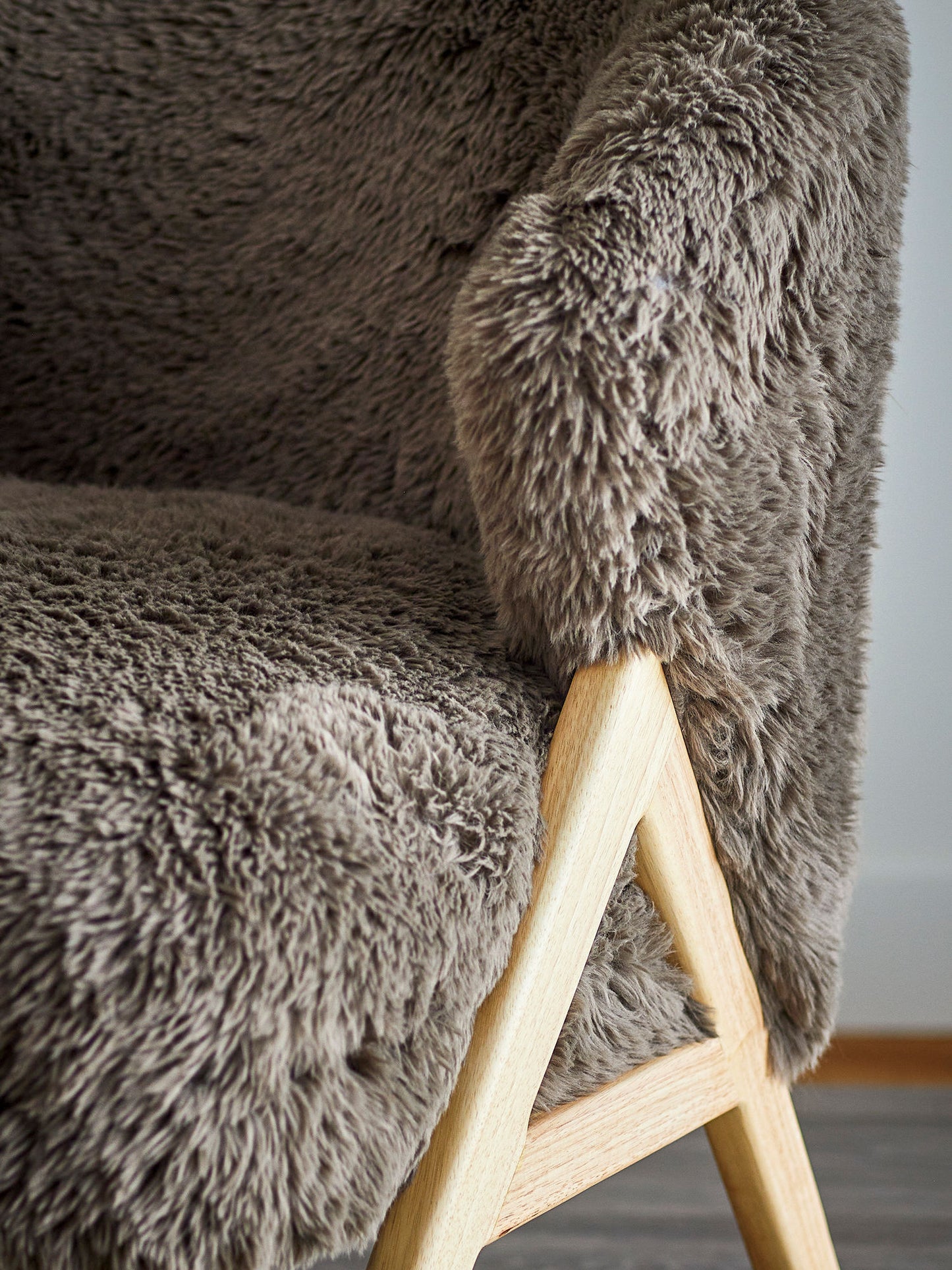 Bloomingville Camino Loungesessel, Braun, FSC®100%, Gummibaumholz