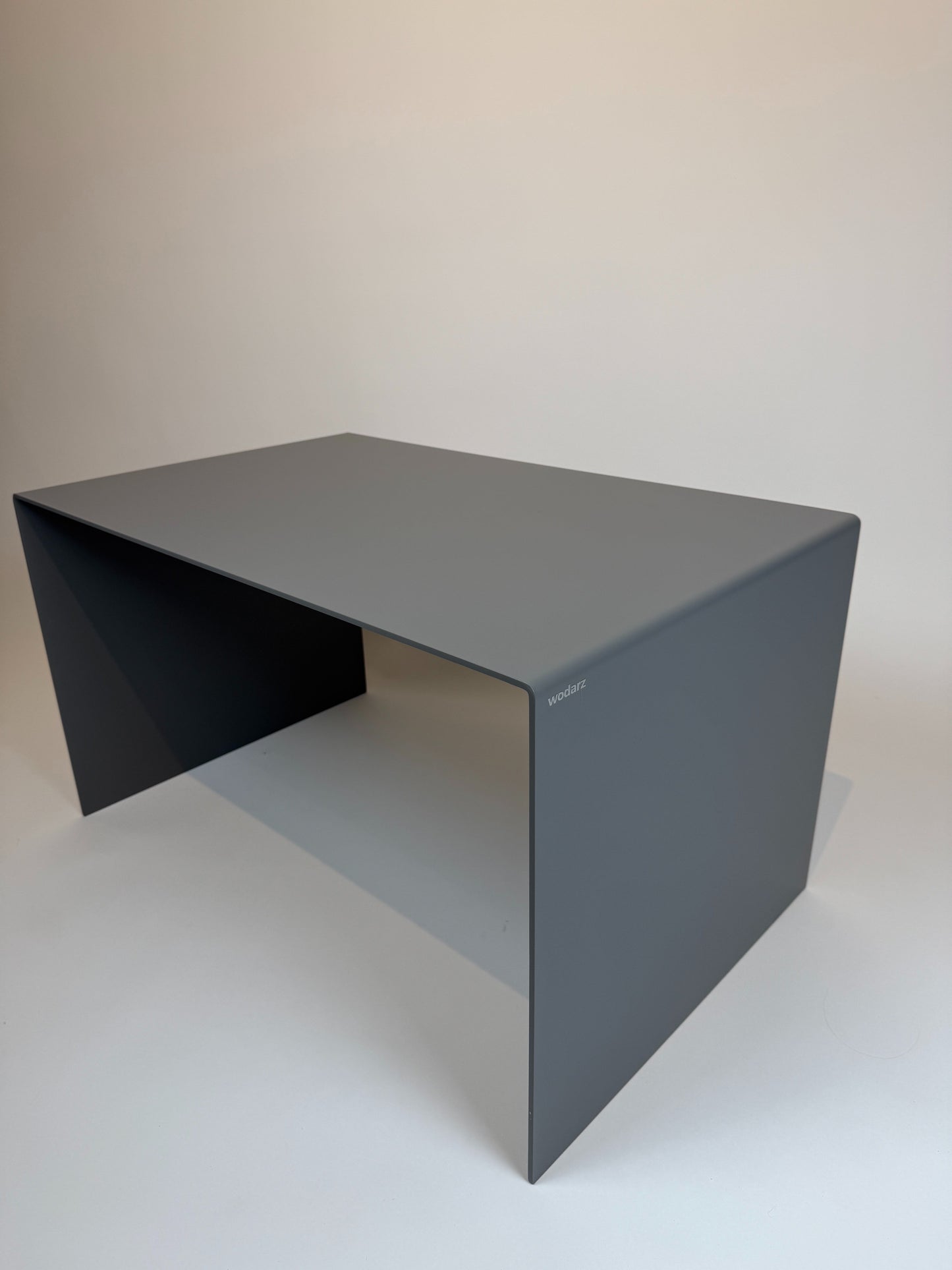 Couchtisch aus Aluminium
