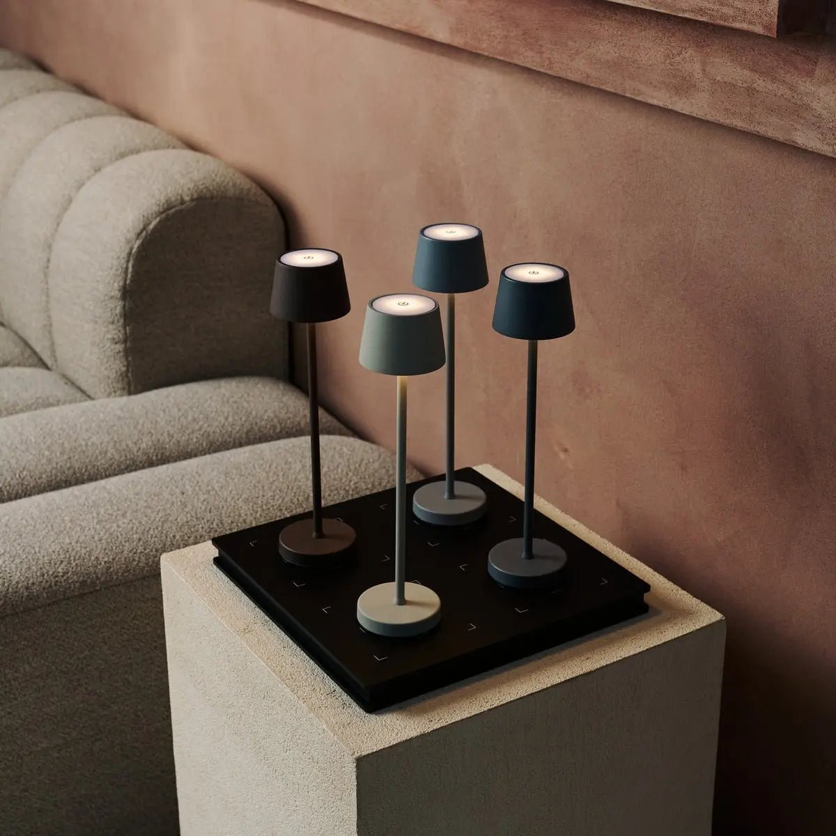 Vondel Mini Mouse Graue kabellose Lampe | Dimmbar und perfekt für das Gastgewerbe