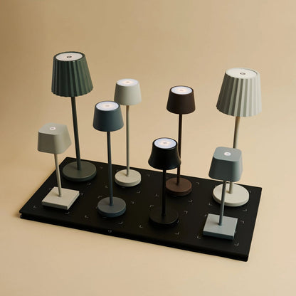 Kombi-Set Profi | 8 x De Pijp Mini Mouse Grey wiederaufladbare Tischlampen & 1 x Central Station Ladestation