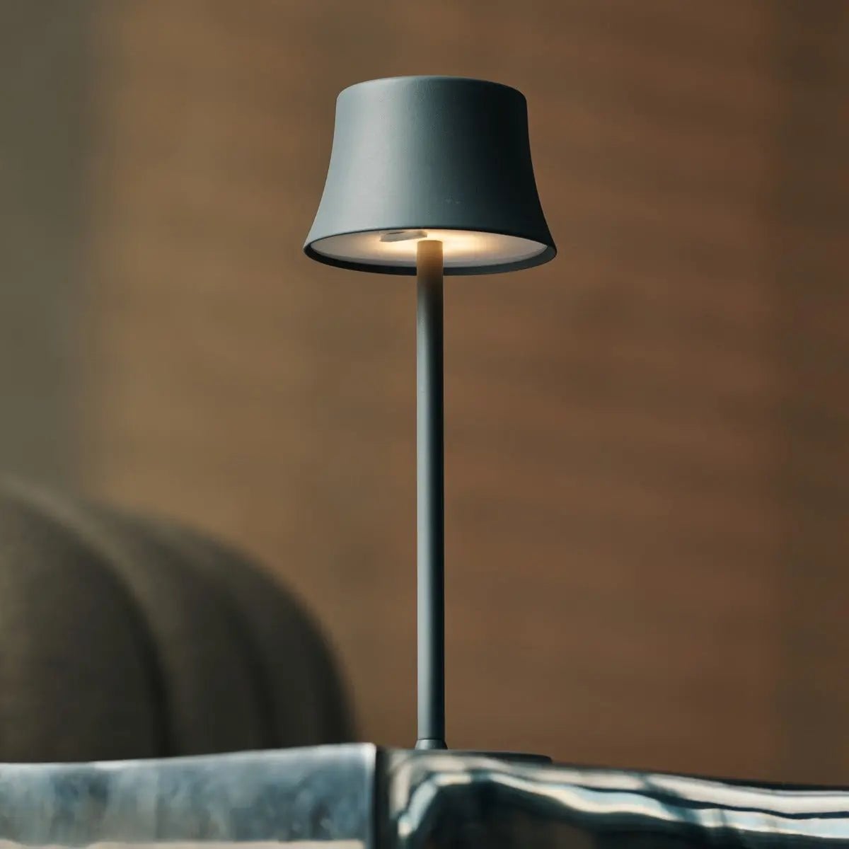 Kombi-Set Profi | 8 x De Pijp Mini Mouse Grey wiederaufladbare Tischlampen & 1 x Central Station Ladestation