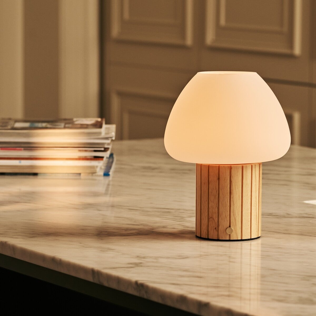 Romée Hellbraune wiederaufladbare Tischlampe | Modularer Lampenschirm, dimmbar und 3 Lichtfarben