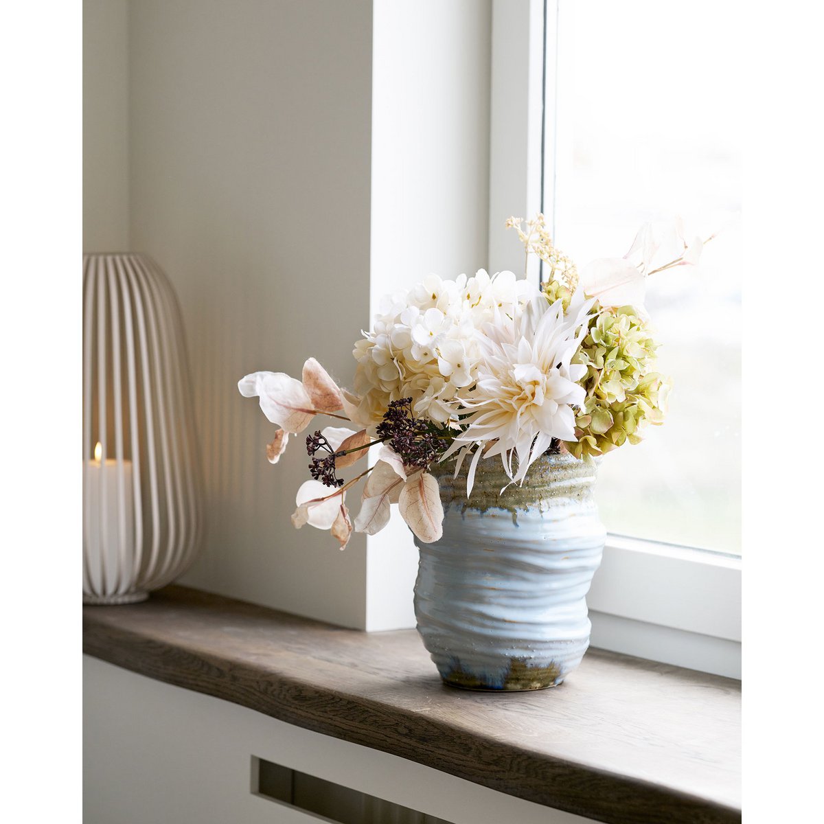 Vase aus Keramik, hellblau