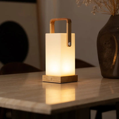 Harper Hellbraune Holzlampe | Tragbar, wiederaufladbar und vielseitig